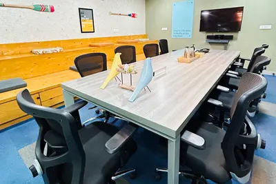 9 Seater Meeting Room