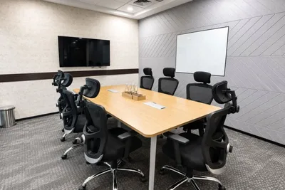 8 Seater Meeting Room