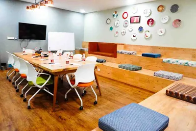 10 Seater Meeting Room
