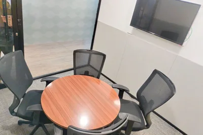 4 Seater Meeting Room