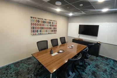 8 Seater Meeting Room