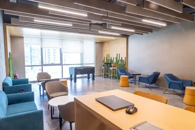 Ready-to-move office