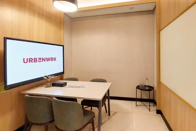 4 Seater Meeting Room