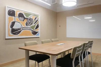 6 Seater Meeting Room