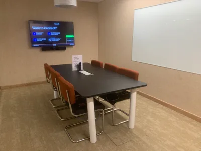 6 Seater Meeting Room