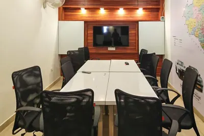 Aarna Coworking & Business Hub Trinity Mall
