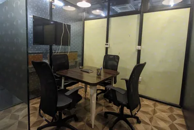 4 Seater Meeting Room