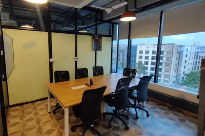 7 Seater Meeting Room