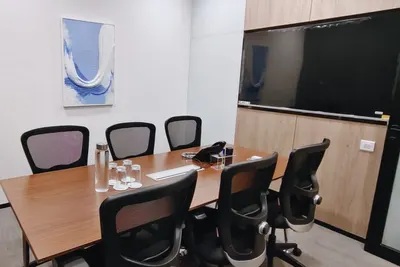 6 Seater Meeting Room