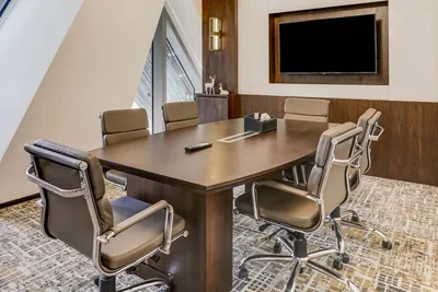 6 Seater Meeting Room
