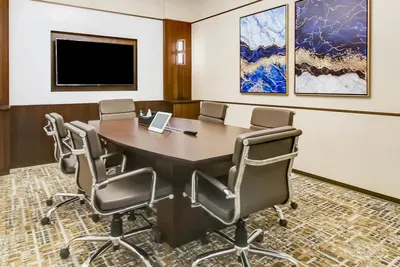 6 Seater Meeting Room