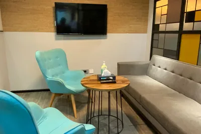4 Seater Meeting Room