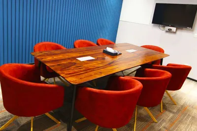 8 Seater Meeting Room