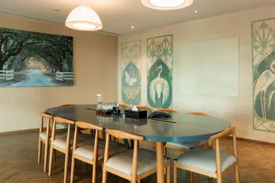 12 Seater Meeting Room