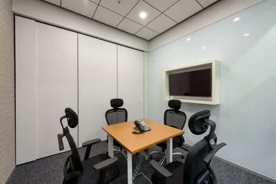 4 Seater Meeting Room