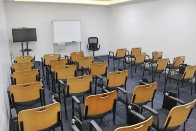 Shared Office Space in Lower Parel, Mumbai