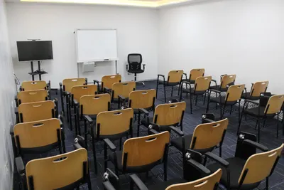 20 Seater Meeting Room