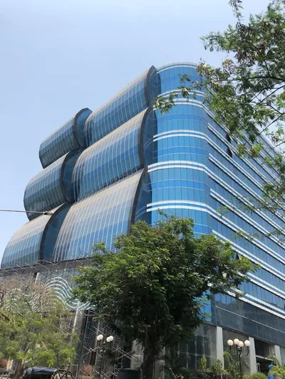 Whole-floor lease