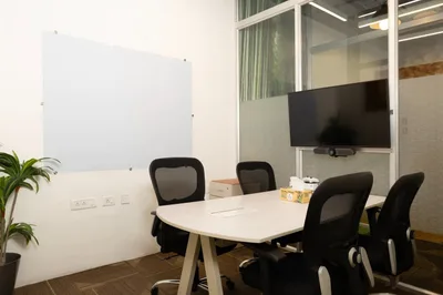 4 Seater Meeting Room