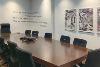 Marathon Innova Corporate Centre workspace