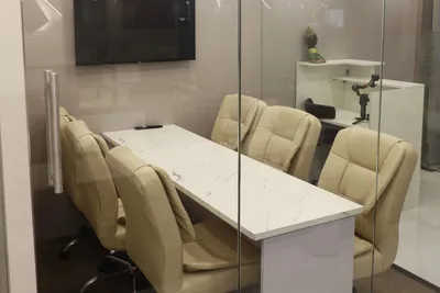 6 Seater Meeting Room