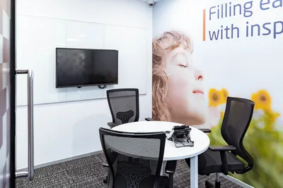 5 Seater Meeting Room