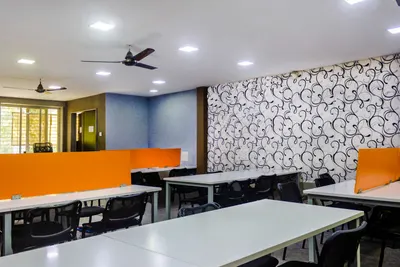 Spacyes in Borivali West, Mumbai
