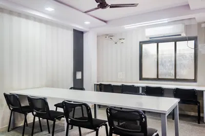 Spacyes Modi House