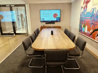 10 Seater Meeting Room workspace