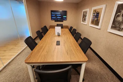 10 Seater Meeting Room workspace