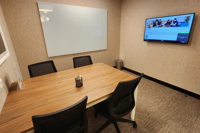 4 Seater Meeting Room space