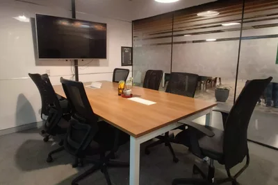 6 Seater Meeting Room