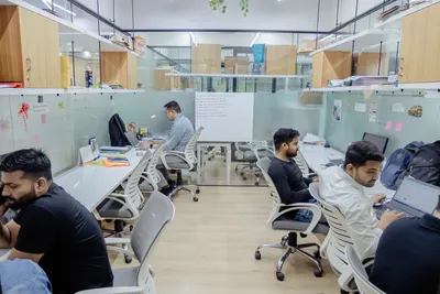 Desk – alt.f Coworking