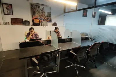 Desk – Amigo Coworking