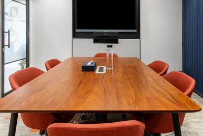 6 Seater Meeting Room
