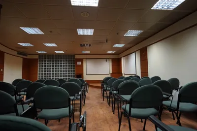 15 Seater Meeting Room