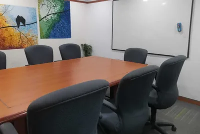 8 Seater Meeting Room