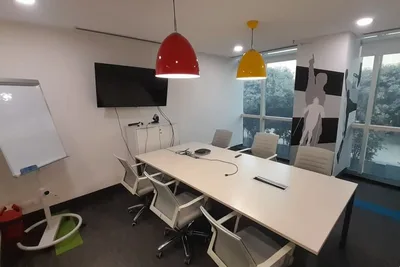 6 Seater Meeting Room
