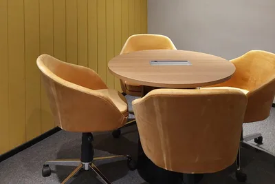 4 Seater Meeting Room interior