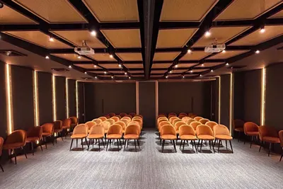 90 Seater Meeting Room