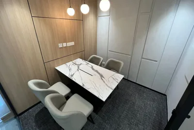 4 Seater Meeting Room