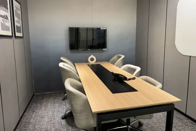 6 Seater Meeting Room
