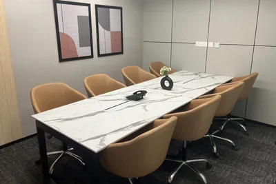 8 Seater Meeting Room