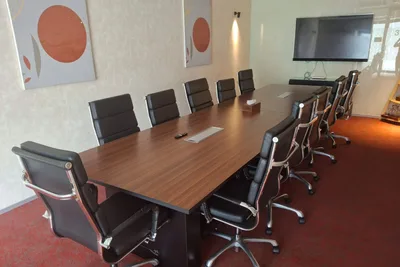 11 Seater Meeting Room