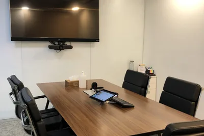 4 Seater Meeting Room