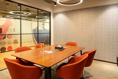 6 Seater Meeting Room