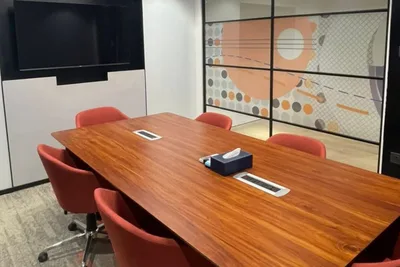 6 Seater Meeting Room