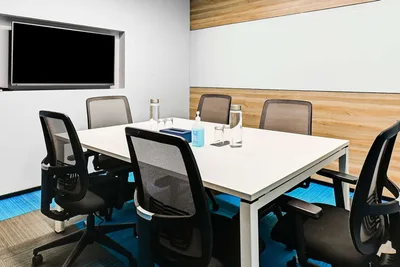 6 Seater Meeting Room