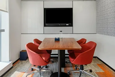 4 Seater Meeting Room