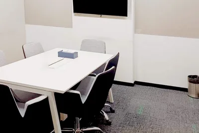 6 Seater Meeting Room
